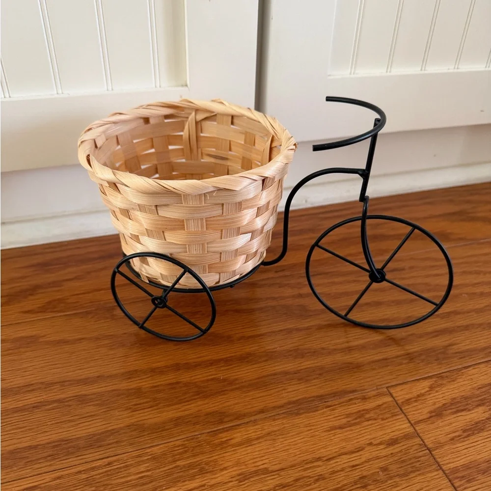 Brand new Tan Woven Basket Tricycle bicycle home decor decoration design craft